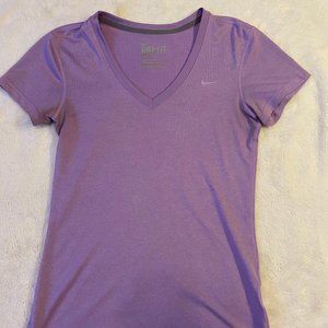 NIKE Dri-FIT Lilac Purple V-neck Shirt. Women's XS